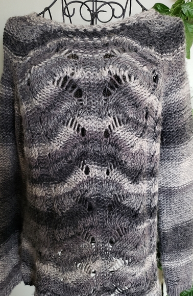 Lola's wool blend Made in Italy sweater - Picture 2 of 4